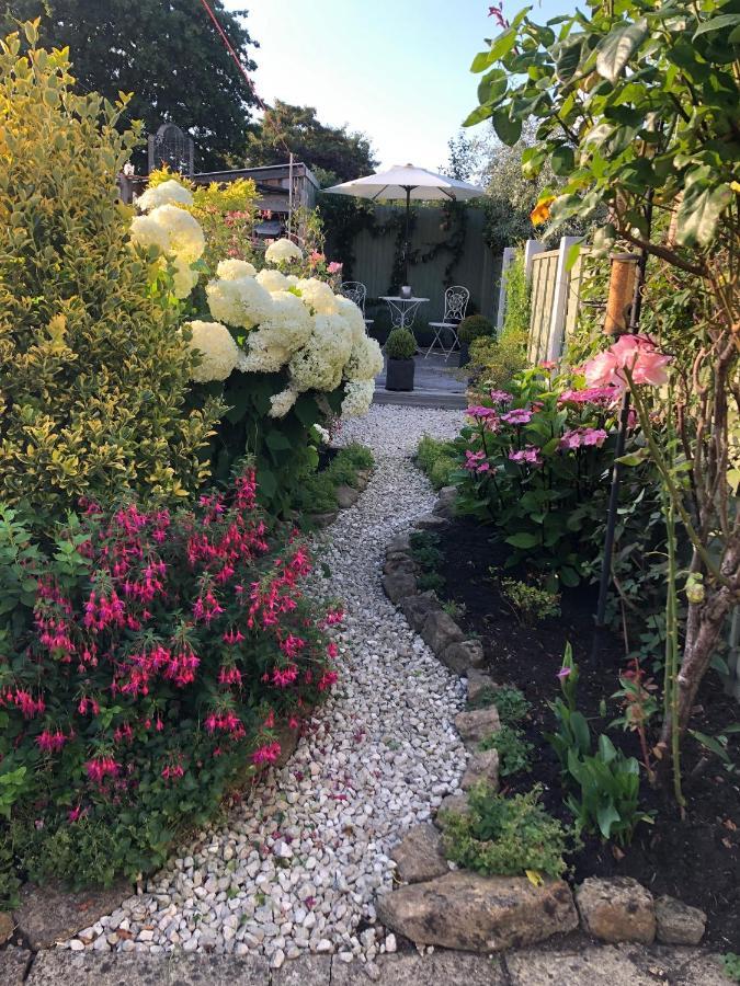 Cottage In The Heart Of Montacute エクステリア 写真